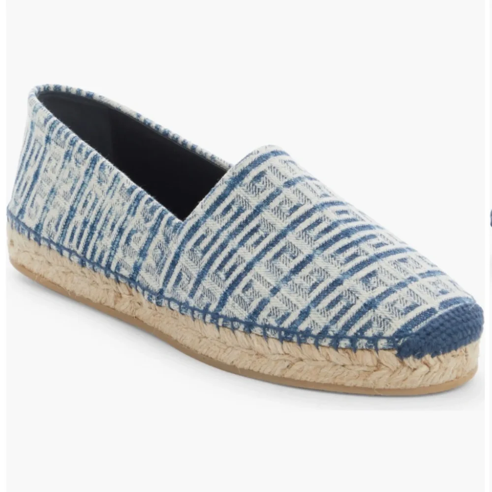 NIB $625 GIVENCHY Logo Espadrille Flat (Women) in size 10/40!